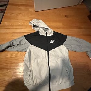Nike Kids Large Windbreaker